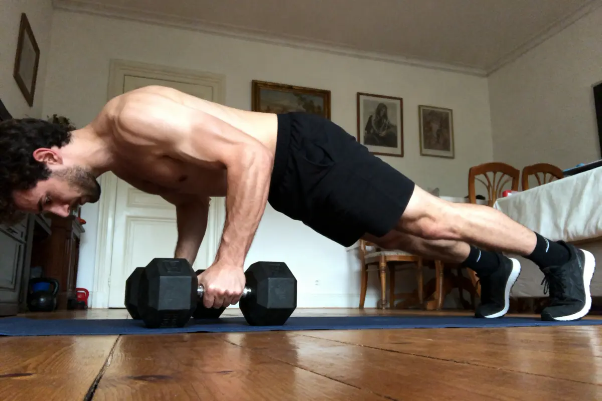 Maîtrisez les Spider Bicep Curls : Guide complet et efficace !